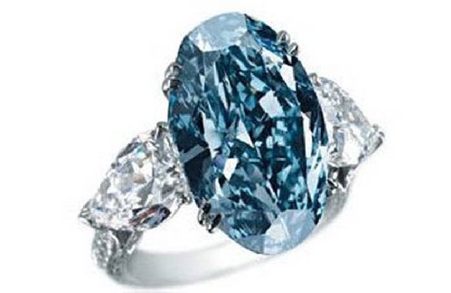 Chopard’s Blue Diamond Ring