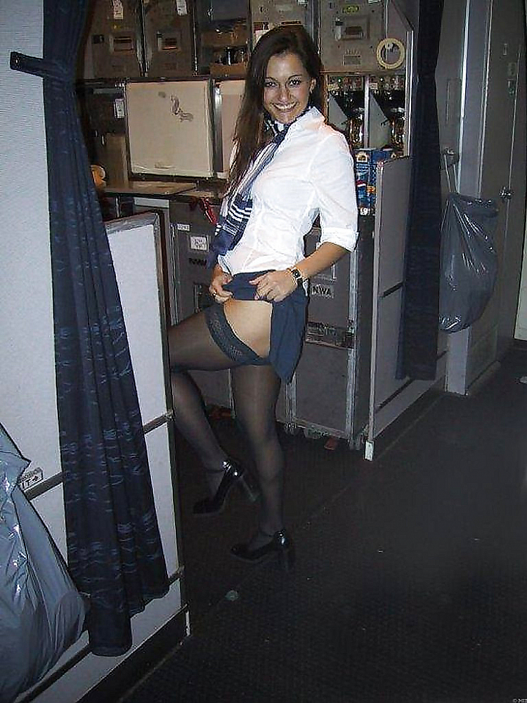 These 10 Girls Are Just Too Bored At Work  Quizai