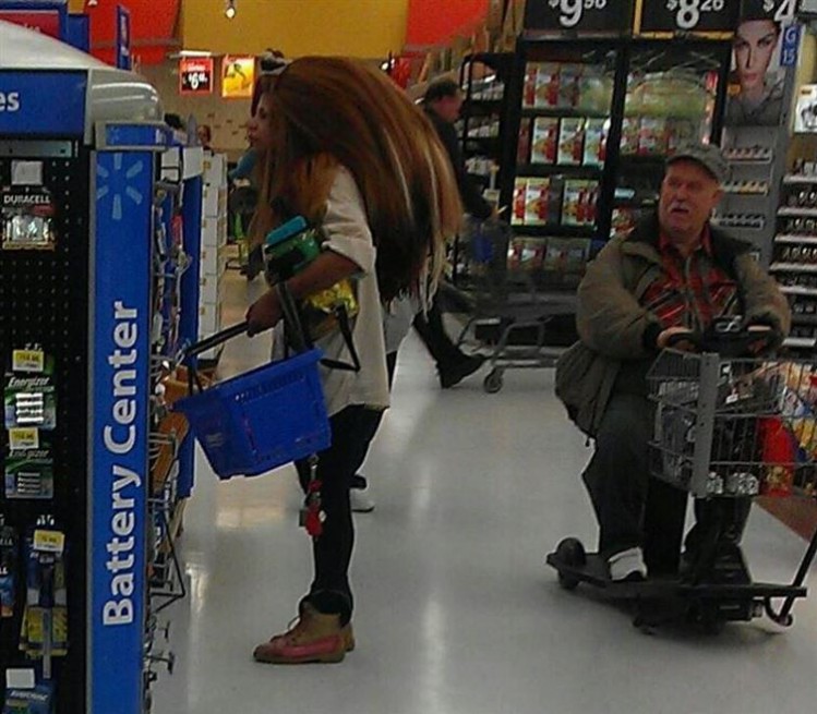 10-pictures-of-insane-humans-you-can-meet-at-walmart-quizai