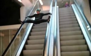 These People Incredibly Failed At Using Escalators