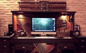 Someone Threw Away Their Old Music Instruments And Look What Happened When Artsy People Found Them